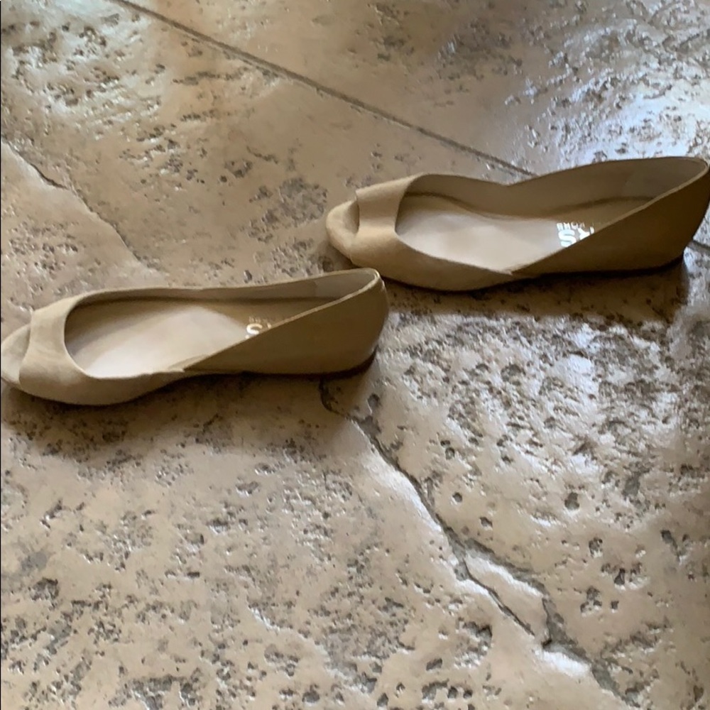 Shoes - Picture 2 of 3